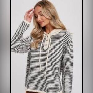 NWT BluIvy Striped Black and Cream  Women's Sweater Large